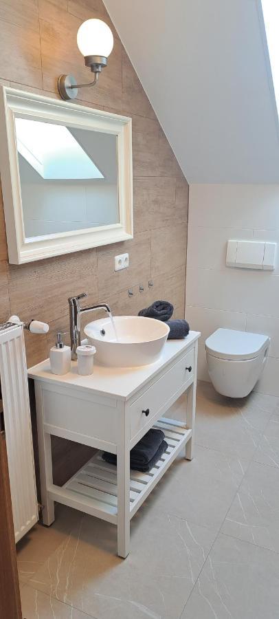 Traumhafte Ferienwohnung Auf 100 Quadratmetern Fuer 6 Pers Naehe Muenchen, Icm, Therme, Muc Forstinning Exterior foto